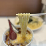 Ramen Horiuchi - 納豆をまとってちゅるんと楽しい食感に