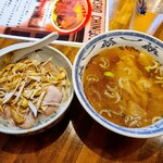 興昌 - ランチのチャーシュー丼とワンタンスープのセット