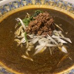 台湾夜市カシンフウ - 赤黒いスープ