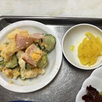 大衆食堂ちとせ - ポテサラと漬物