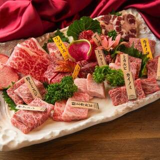 ★If you can't decide, this is the one★ Our most popular item! One head of Japanese black beef