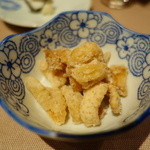 じどりや 穏座 - 淡海地鶏首皮の揚げ物