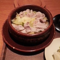 日本料理 斗南 - 豚肉とキャベツの煮物