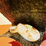 渋谷 鮨らぼ - ホタテの磯部焼き