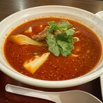 Ippin Yamucha - 牛肉刀削麺
