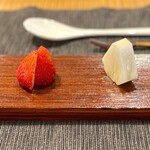 NOMI RESTAURANT - さちのかと西表島のパイナップル
