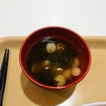 Shokudou Keyaki - 本日のお椀は"鞠麩"と"ワカメ"のすまし汁。