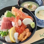 Sushi Kappou Midori - 海鮮重と鰯つみれ汁御膳