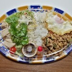 タイ国料理　チャイタレー - 