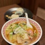 Tonchinkan - 五目ラーメン　1045円