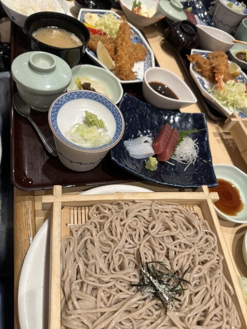 Sushi Tsukiji Nihonkai Takenotsuka Ten