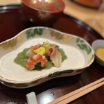 欽山 - 海老、北寄貝とさっぱり白芋茎甘酢漬け。