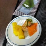 中川屋 - お新香と甘味で口直し