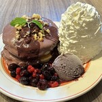 エッグスンシングス 原宿店 - アサイーパンケーキ