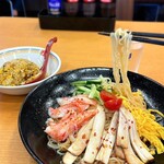 Gyouza No Oushou - 麺リフト