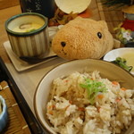 炊き込みご飯と茶わん蒸し