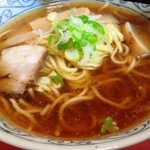 女子大ラーメン - 醤油らーめん［梅］　700円