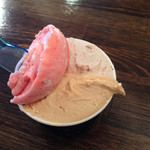 ジェラテリア アクオリーナ - キャラメルローズマリー ノッチョーラ バナナマーマ 3種類（630円）