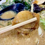 Ramen Takahashi - 甘辛く煮たホタテがこれまためちゃくちゃ旨い！