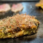 味乃家 - 甘カラの濃いソースと、これまた濃い出汁の生地
      (∩˃ ᵕ ˂∩)うまーーーーー