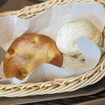 Le feuillage - ブリオッシュと白パン