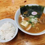 Junchan Ramen - 良い意味でもチープな味わい