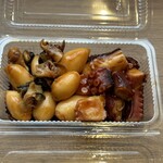 和飲処みなみ - たこのやわらか煮100g＆子持ちやりいか100g＆サービスのつぶ貝