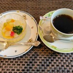 Himuka - 女房絶讃のデザートとコーヒー　デザートにはボリュームが有ります。