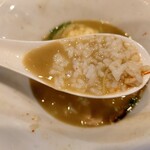 Haraya Tori Paitan Ra-Men - リゾットにしてもこの鶏白湯スープ
                      ご飯と合ってて美味しい