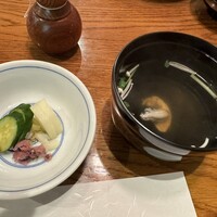 吉寅 - セットのお新香と肝吸い