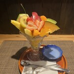 蔵カフェ 草風庵 - ◉季節のフルーツパフェ／1,300円税込