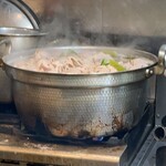 草原の料理 スヨリト - スヨリト(ラムモツ煮込み※炊き出し直後)