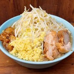 245929388 - ラーメン野菜マシアブラマシニンニク＋生姜