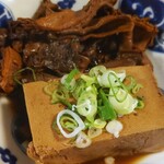 Taishuusakaba Bitoru - 肉豆腐の肉増し。脂身が今回はなし。