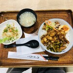 鼎味閣 - 料理写真:ルーロー飯（豚角煮丼）