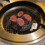 Kurogewagyuu Yakiniku Shabushabu Sukiyaki Zen - 