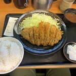 とんかつまるや 新橋駅前本店 - 