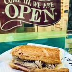 CUBAN SANDWICH & DELI AHINAMA - 