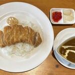 オラッチェ - ハコ豚のカツカレー1600円