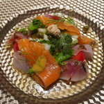 港の食堂 びすとろ う・と - 前菜2　魚介のサラダ