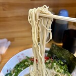 しぇからしか - 麺は、長浜定番のボソパツ細麺♪