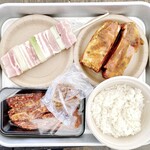 魚太郎 浜焼きバーベキュー  ラグーナ蒲郡店 - 中落ちカルビ　968円、スペアリブ　473円×2、豚ねぎま串　550円、白ご飯　220円、焼きおにぎり　110円