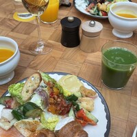 ザ タヴァン グリル＆ラウンジ - 