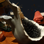 世沙弥 - この雲丹と貝殻のような物は酒器で陶製