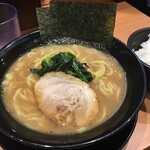 横浜家系ラーメン 春樹 - 家系ラーメン