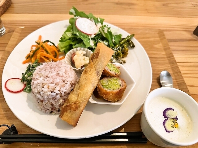 食堂カフェ rioka &ndash; 安済永盛｜福島・郡山市のおすすめカフェ情報