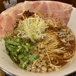 醤油らーめん ピース - 中華そば