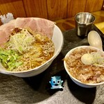 醤油らーめん ピース - 中華そばとチャーシュー丼のセット