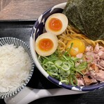 節骨麺 たいぞう - 