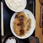 とんかつまるや 新橋駅前本店 - 